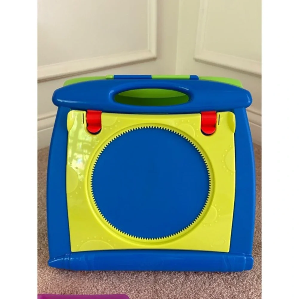 Crayola Easel‎ Art Case Board with Stencils Stamps Activity Travel Kids